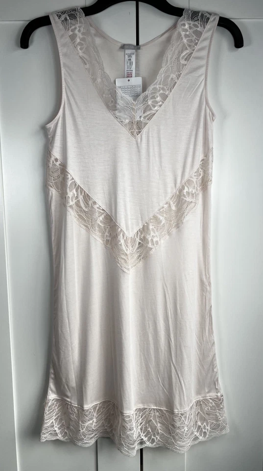 Hanro Elia Salsa Rose Sleeveless VNeck Lace Short Silky Nightdress XS UK 8-10 - Image 4 of 4