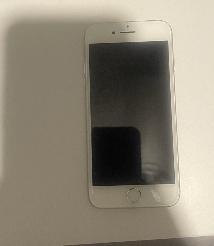 Apple iphone 7 Silver 32 GB Unlocked