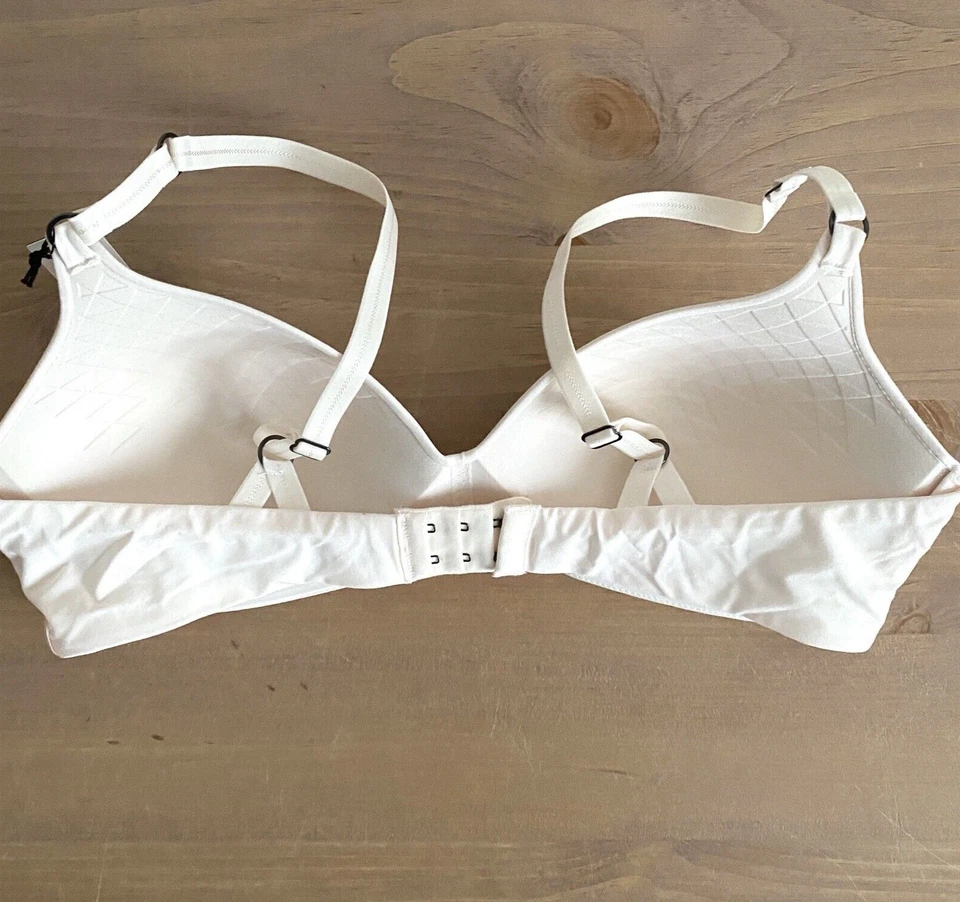 Sujetador para mujer Sloggi sin aros suave moldeado copa serenidad marfil talla 38B Foto 2 de 4