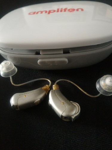 Apparecchi acustici retro-auricolari AMPLIFON col. grigio metal (come  NUOVI) | eBay
