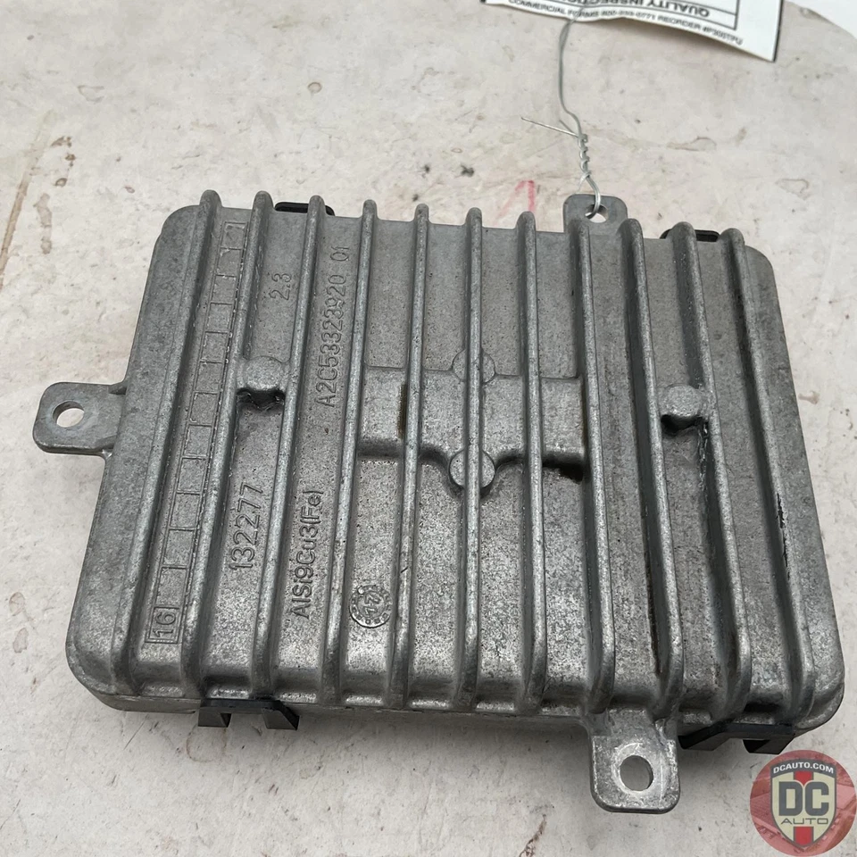 2017-2018 Porsche Cayman Headlight Control Unit 99161832133 97950 - Image 4 of 4