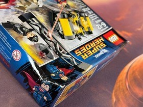 LEGO: DC Heroes - Superman Metropolis Showdown 76002 sealed (box damage)