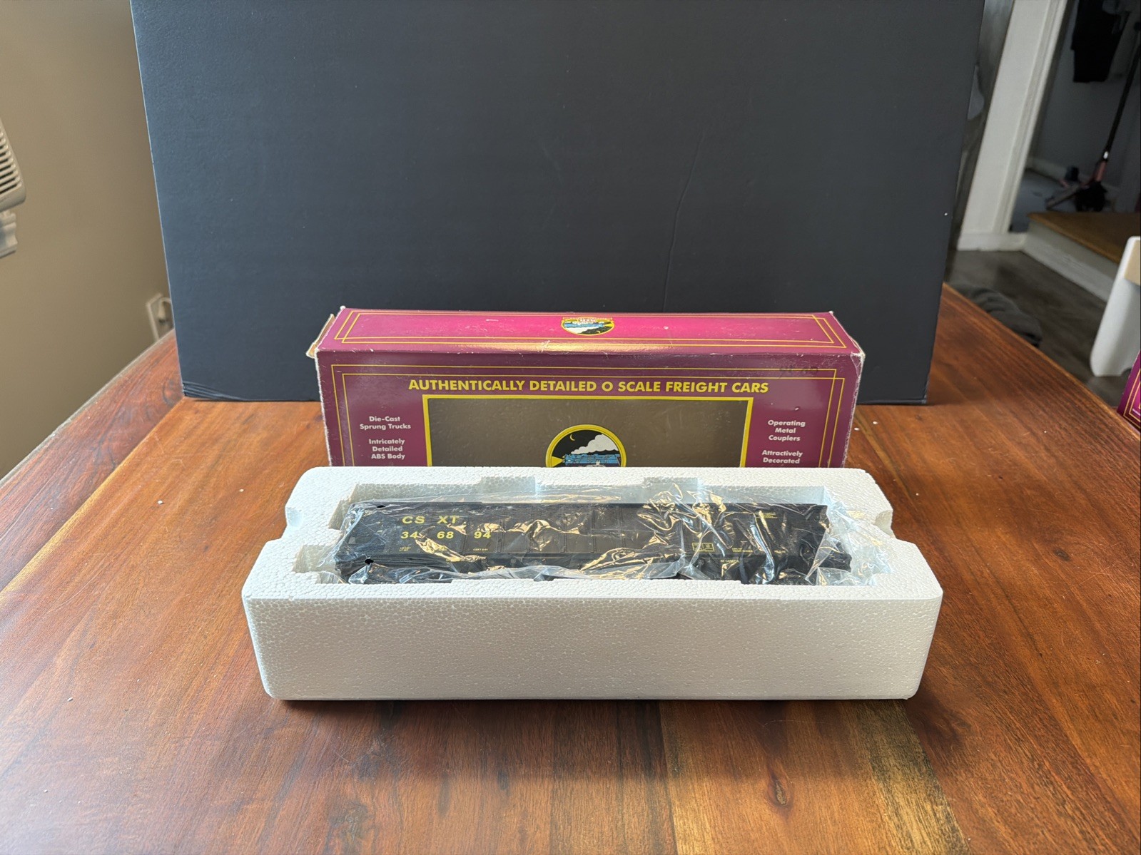 MTH 20-97407 CSX 4-Bay Hopper Car w/ Coal Load  G.44