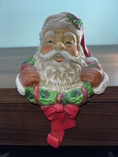 Vintage Santa Claus Ceramic Stocking Hanger Christmas W/ Wreath Elder Beerman
