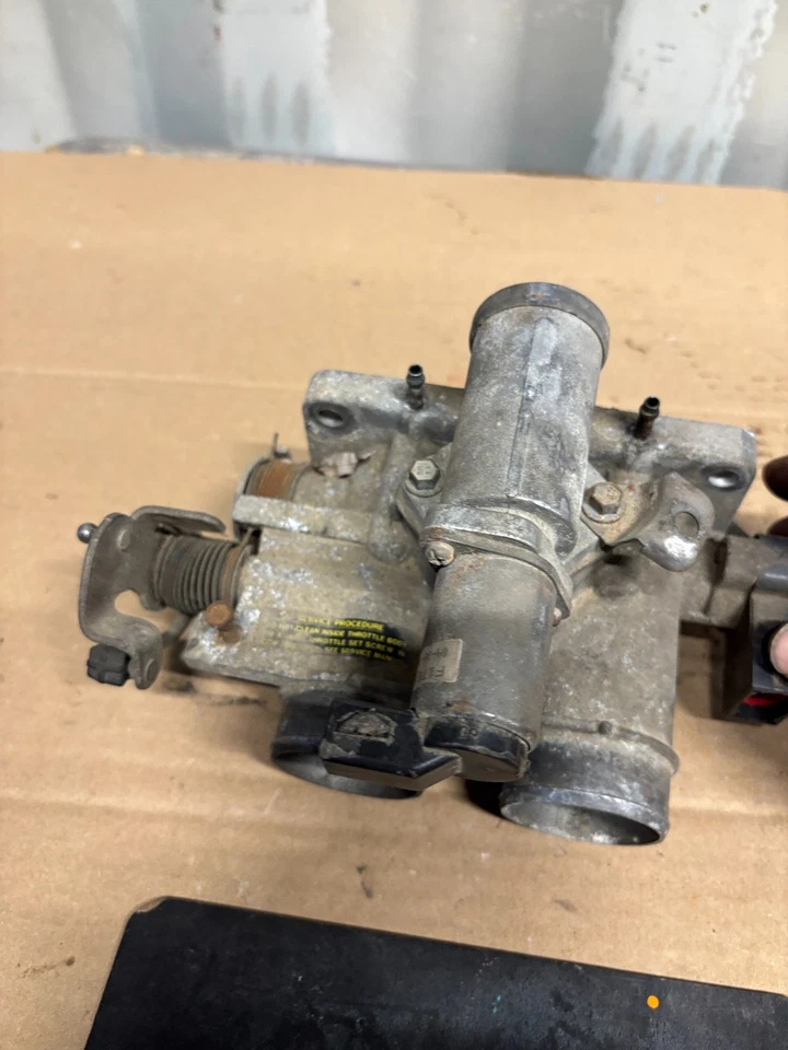 1987 1991 1992 94 95 1996 Ford F250 F350 F150 4.9 300 i6 montaje de carrocería del acelerador Foto 3 de 4