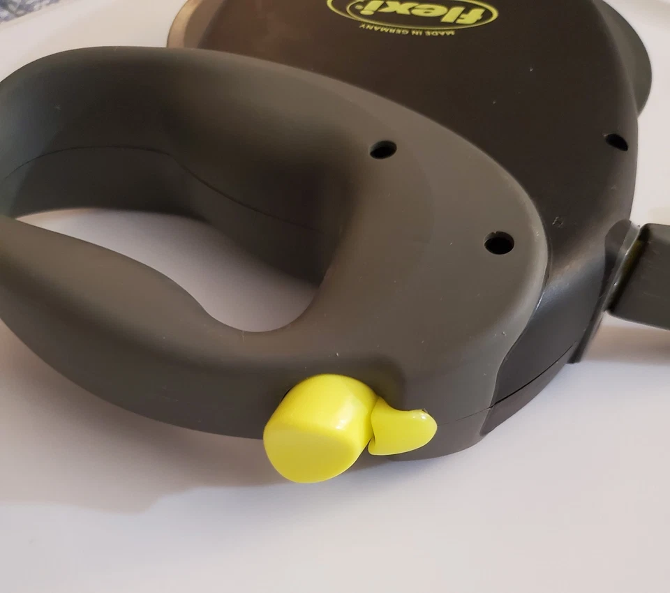 FLEXI Giant XL Retractable Dog Leash Tape 26' / 8M Germany - Image 3 of 4