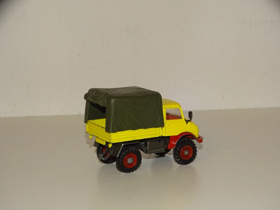 Corgi 1:43 Mercedes Unimog 411 als Pritsche mit Plane Zustand gut - Bild 2 von 4