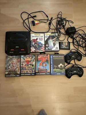 Sega Mega Drive 2 Konsole mit Kabel, Controller und Spielen