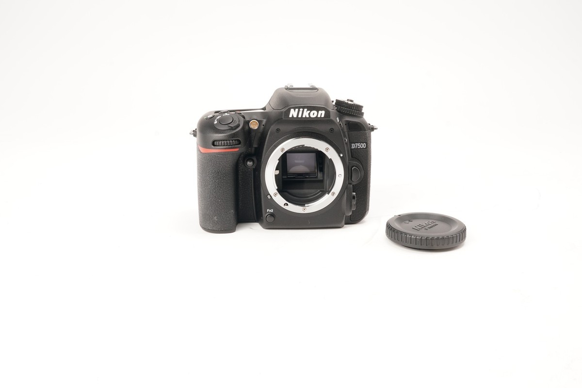 Nikon D7500 DSLR Camera with 18-140mm VR Lens
