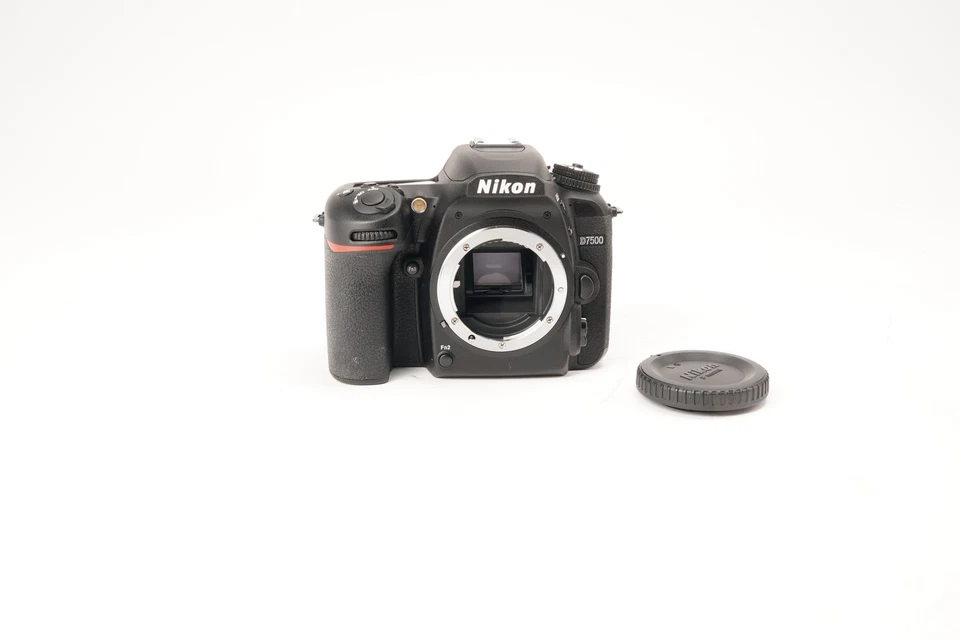 Nikon D7500 DSLR Camera with 18-140mm f/3.5-5.6 VR Lens