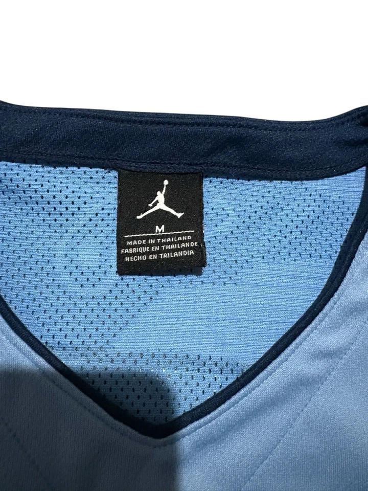 Camiseta deportiva de baloncesto North Carolina Tar Heels juvenil M Nike Jordan UNC #3 Foto 2 de 4