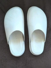 Wal & Pai Women’s 38 / 6.5 Slip On Leather White Clog Mule Shoes GUC