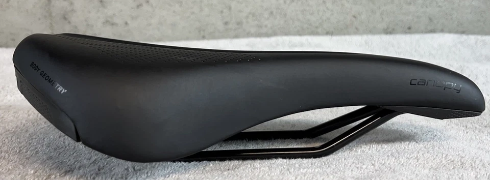 Asiento de sillín de bicicleta Specialized Canopy 155 mm carrocería geometría negro mate Foto 2 de 4