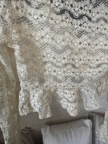 Cárdigan Bolero Margarita Vintage Encaje Volantes Blanco Hecho a Mano Años 60’s Boho Granny - Imagen 12 de 12