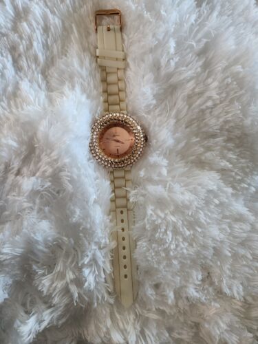 Rose Gold Geneva Platinum Watch. 4 Rows Of Rhinestone Sparkle Bling - Picture 1 of 9