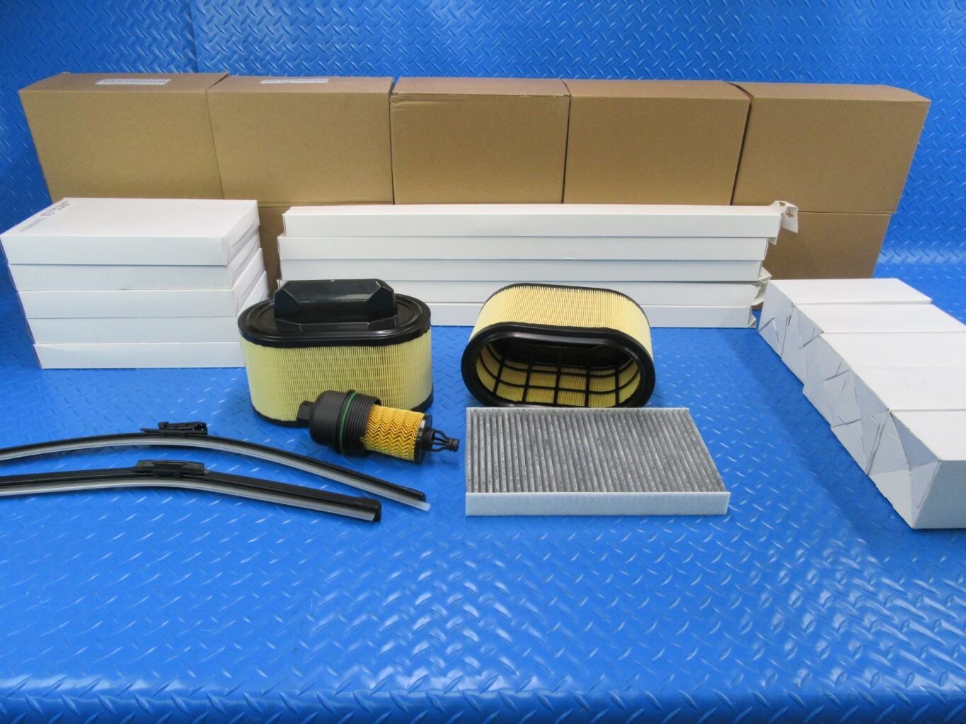 Maserati Ghibli Quattroporte Levante oil air cabin filters wiper blades #8505