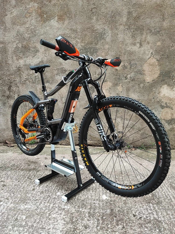 Cavalletto Manutanzione Centrale E-Bike Universale PCH PARTS con Piedini NERO - Image 3 of 4