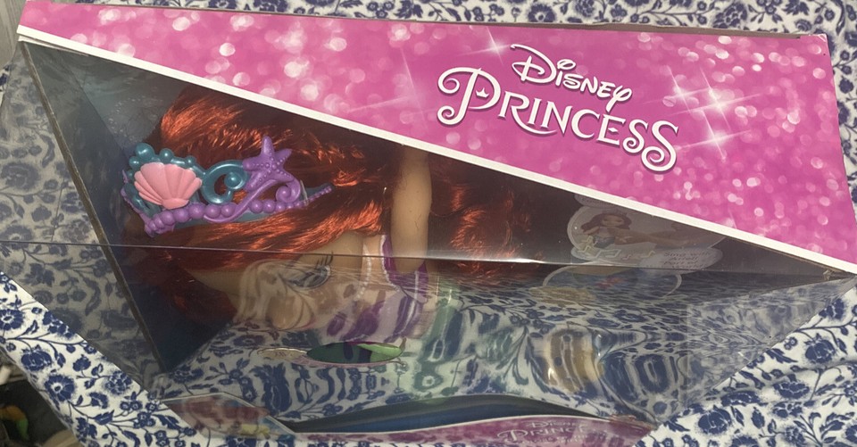 Little Mermaid Dolly Bath Time Colors of the Sea Sings! Light Up Tail