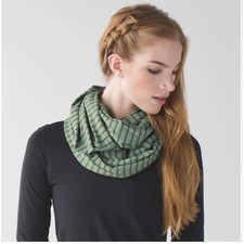 Lululemon Vinyasa Scarf Rulu Deenie Stripe Desert Olive Fatigue Green OS