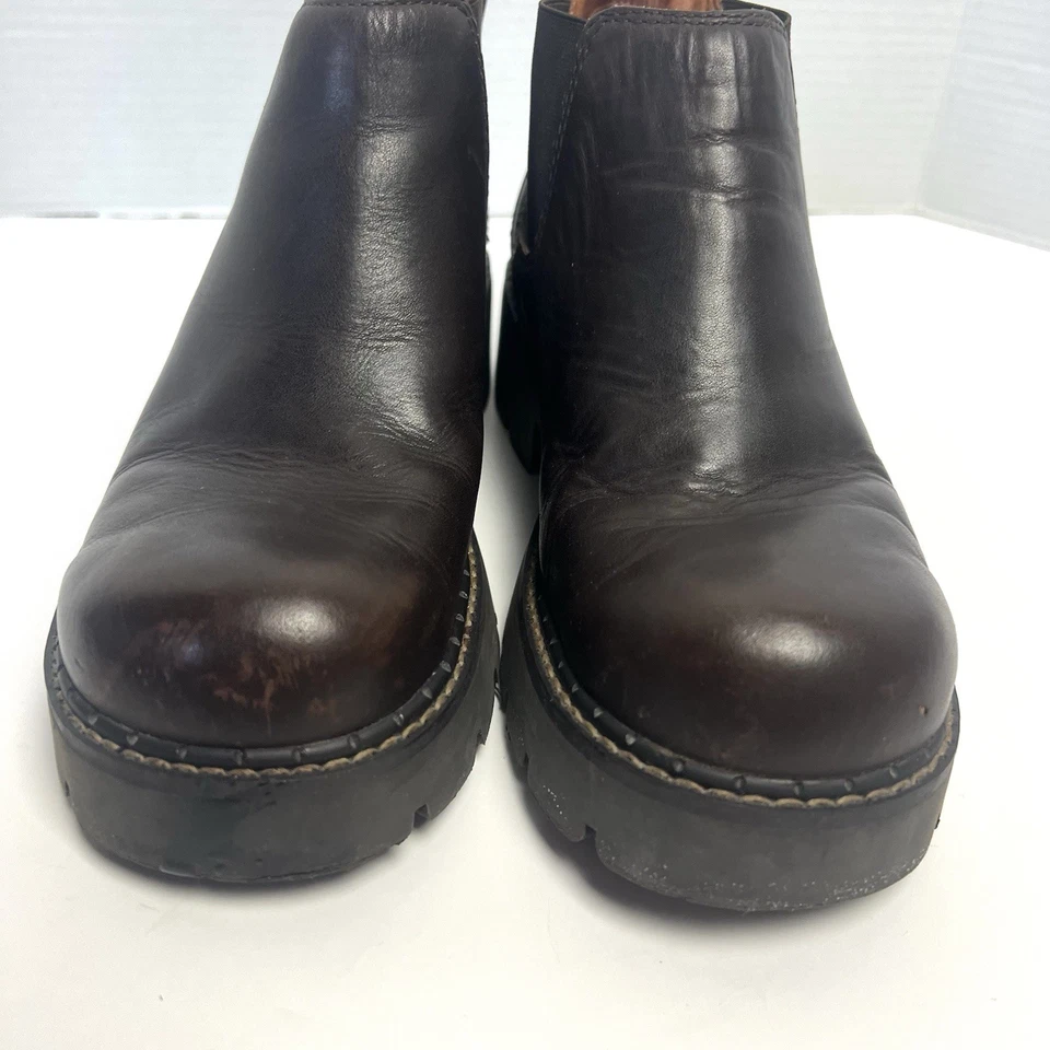 American Eagle Outfitters Chunky Leather Ankle Boots sz 8 Chelsea y2k Grunge 90s - Image 4 of 4