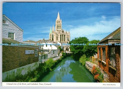 L352987 Truro Cornwall ungewöhnlicher Blick auf den Fluss und die Kathedrale John Hinde David