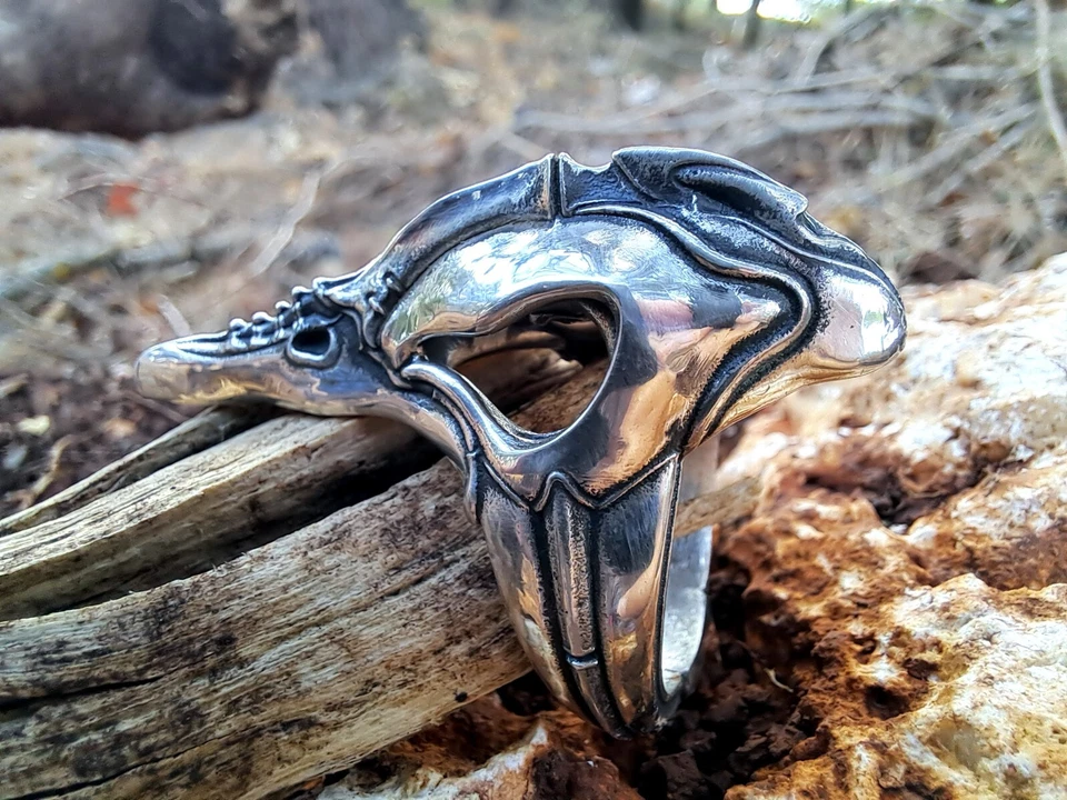 Crow Skull Sterling Silver Ring, Sizes US 7.5  to 12 - Image 4 of 4