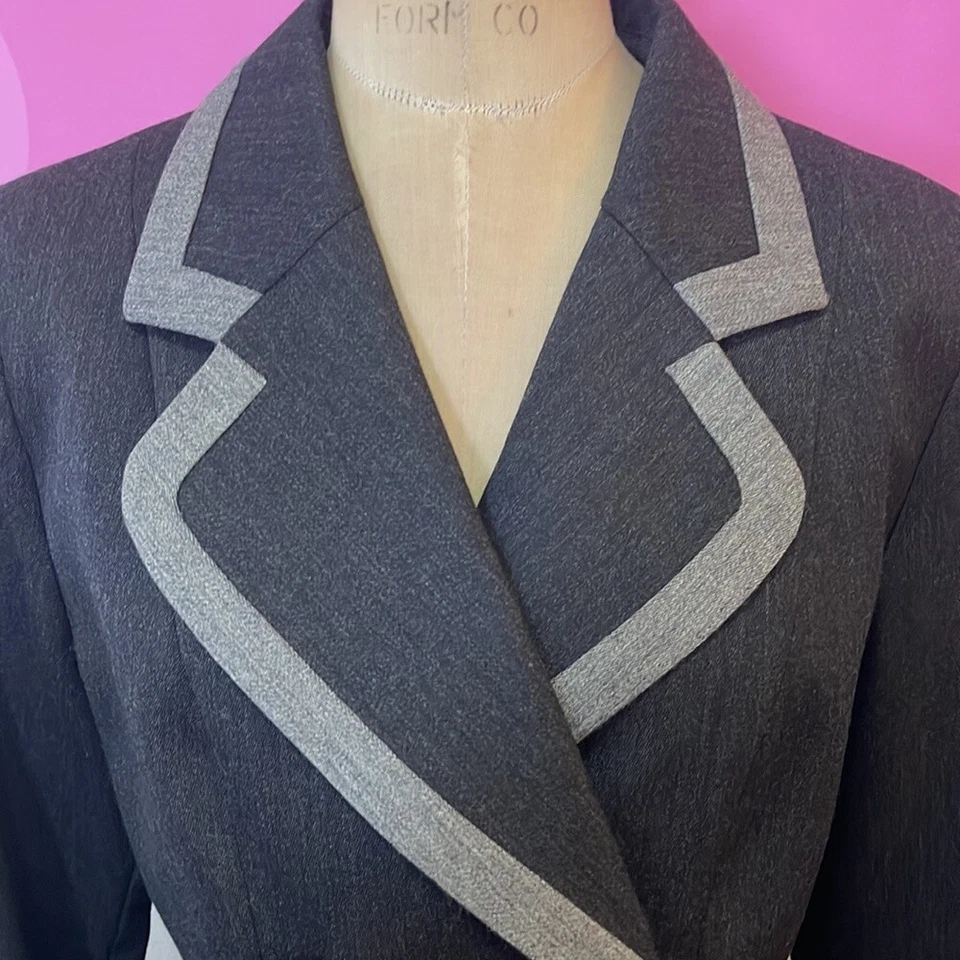 Blazer Moschino Chic de Lana Gris Vintage Foto 3 de 4