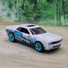 Hot Wheels '08 Dodge Challenger SRT8 Diecast Scale Model 1:64 (46) Ex. Condition