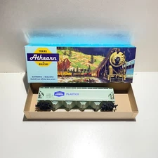 Athearn #1921 HO Scale Union Carbide #55227 ACF Center Flow Hopper Built Boxed