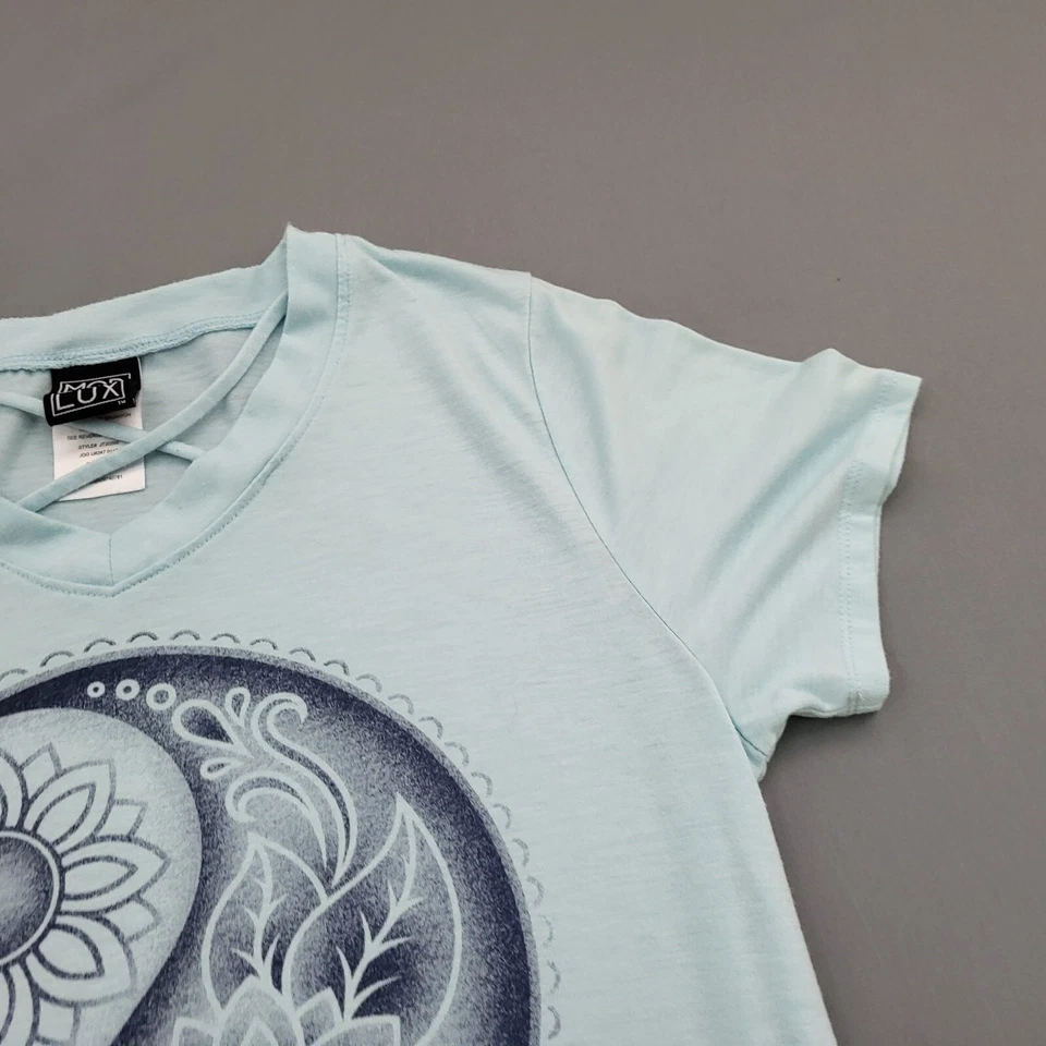 Camisa moderna de lujo para mujer mediana manga corta transparente Yin Yang floral pulóver azul Foto 3 de 4