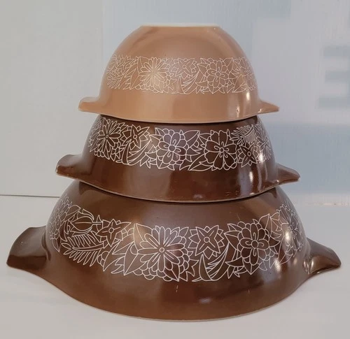 PYREX Cinderella Nesting Mixing Bowls Set of 3 Woodland 441, 442, 444