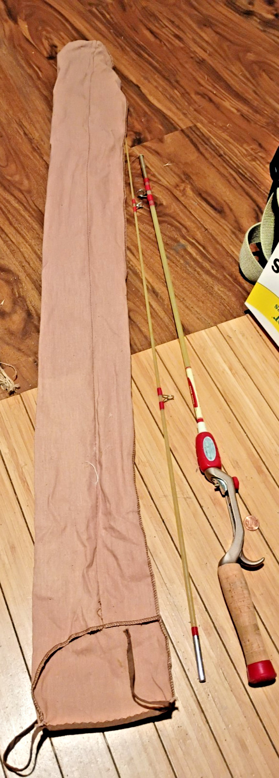 Vintage South Bend Deluxe Master Grip Spin Cast Rod (3 Piece