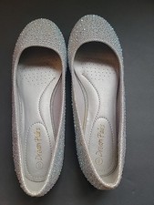 Womans Flats Silver Glitter Dress Shoes Size 8 New In Box