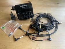 Módulo de tambor Alesis Turbo cerebro con cables adaptadores de corriente probado en serpiente usado
