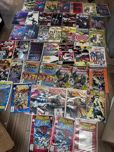 Lot Of 44 Vintage 90’s Marvel Comics Superman X-men Venom Ghost Rider