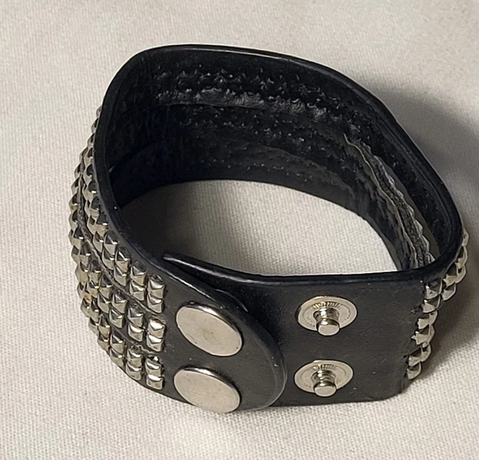 Pulsera Tres Hilos Tachonada Ajustable Cierre a Presión Para Hombre Punk Rock Gótico Hippy Foto 2 de 4