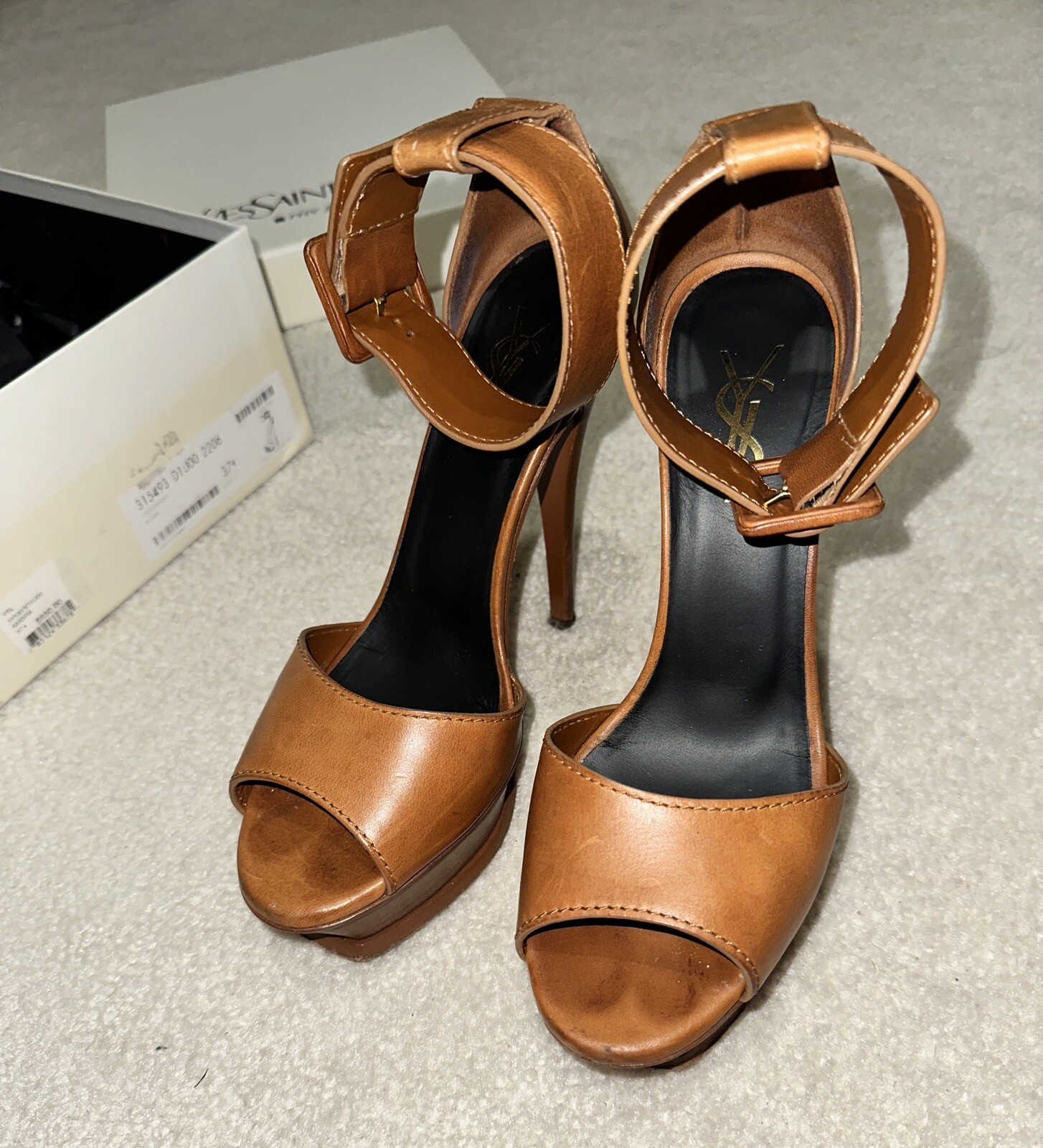 Yves Saint Laurent 37 5