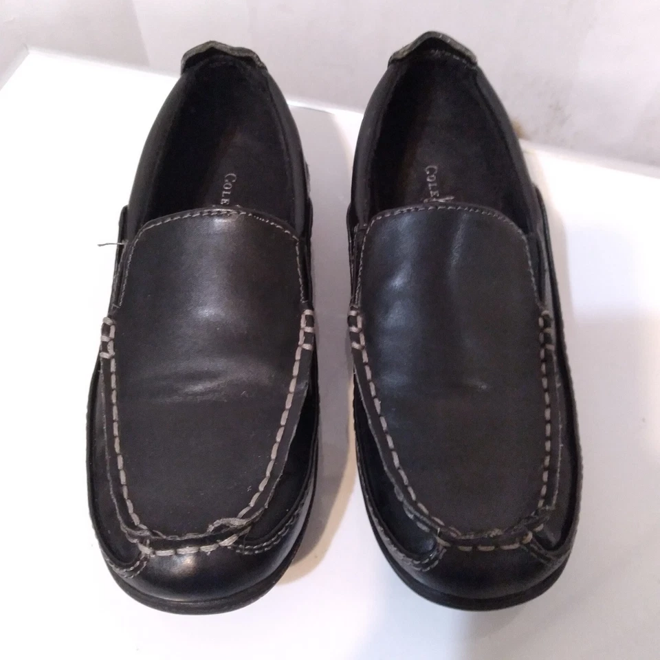 Mocasines Cole Haan Finley para niños talla 2 negros sin cordones informales sin usar, en caja, puntera Foto 4 de 4