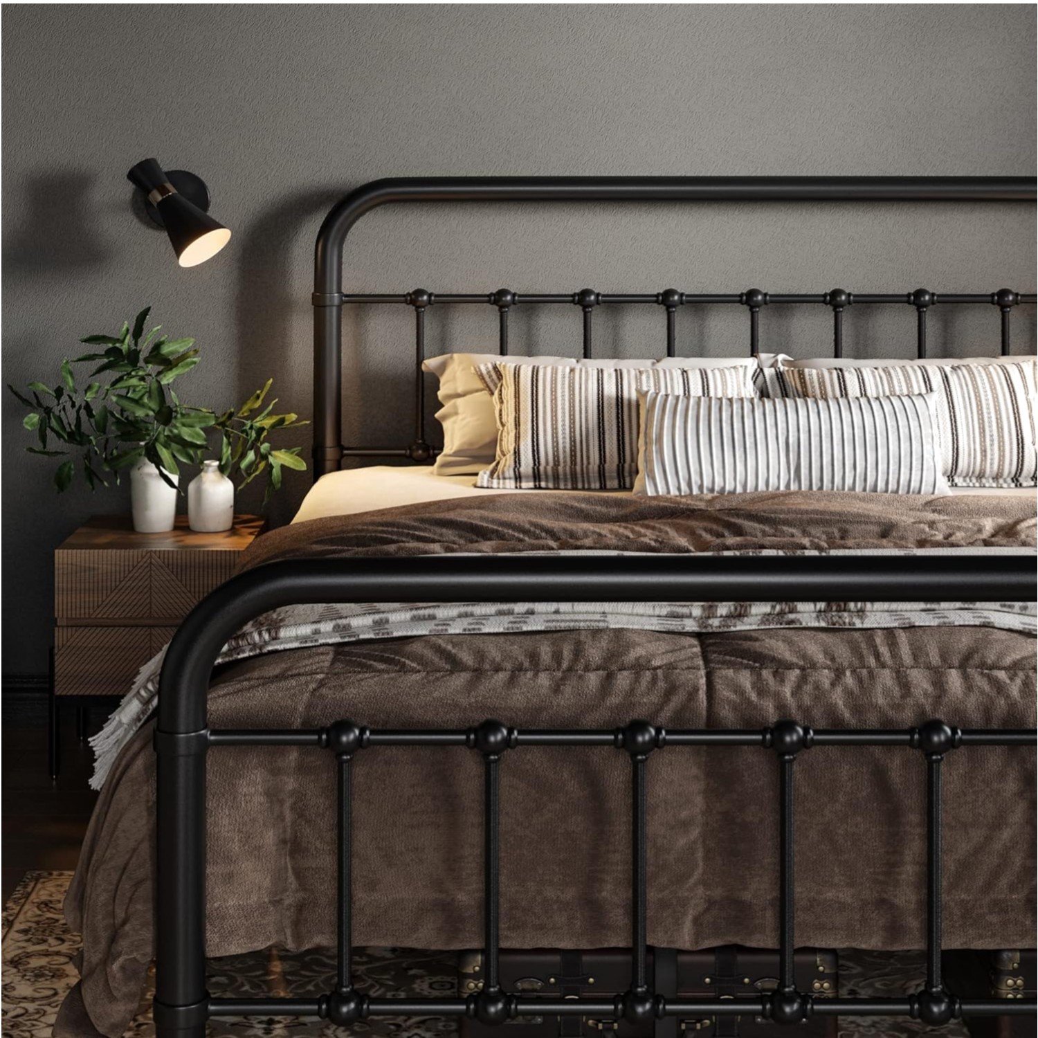 With Victorian Style Wrought Iron-art Hea...