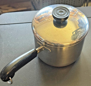 NICE 1801 REVERE WARE 1  1/2 QT SAUCE PAN w/ LID COPPER BOTTOM CLINTON IL USA!