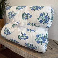 POTTERY BARN TEEN ROLLER RABBIT WILD ROSE COTTON VOILE QUILT, KING ~ BLUE MULTI