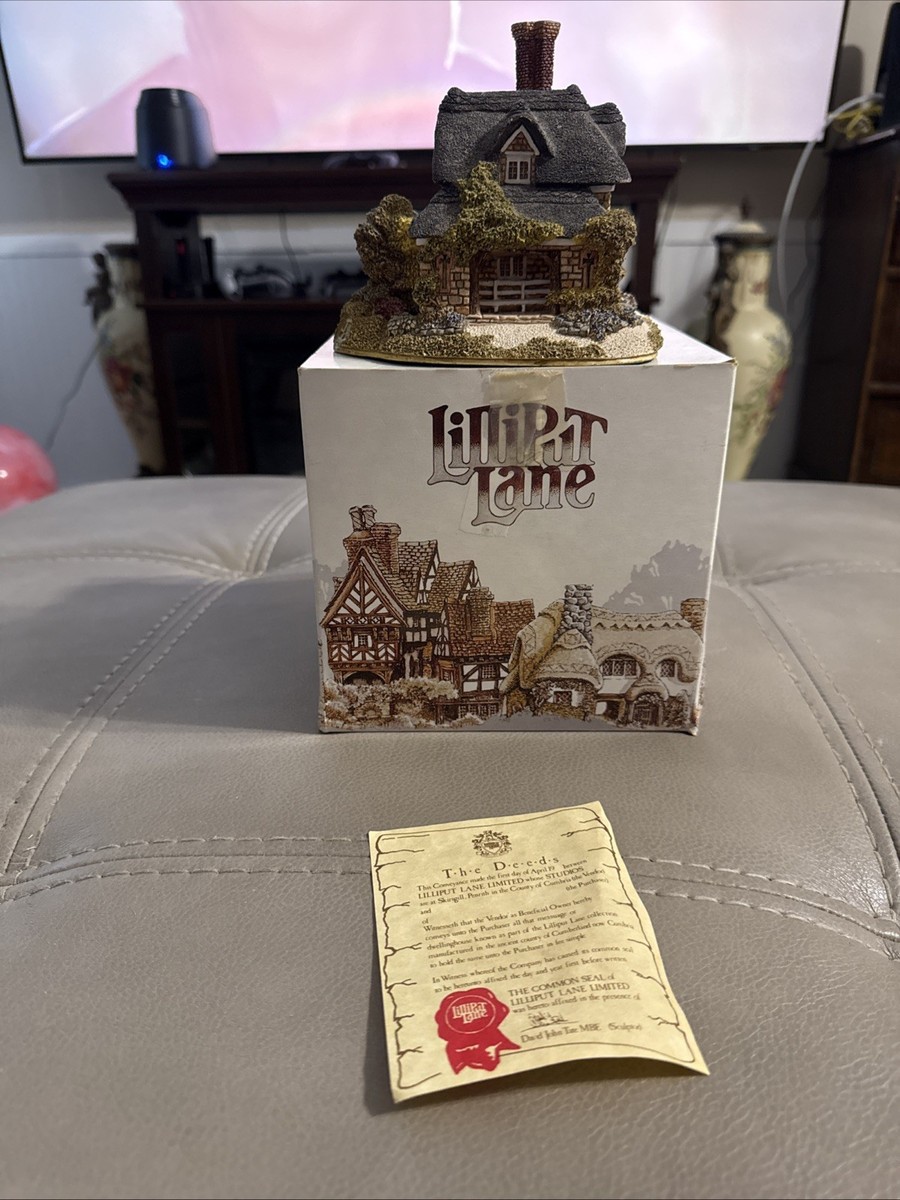 Lilliput Lane Oak Cottage Figurine Blaise Hamlet Collection 4.5
