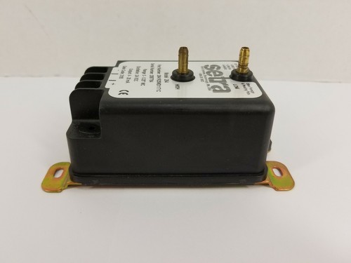 Setra Systems Model 264 Low Differential Pressure Transducer - Picture 5 of 8