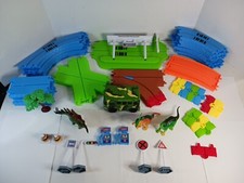 Dinosaur Park Tour Train Set 110 Pieces Train Talks About Dinosaurs As It Goes