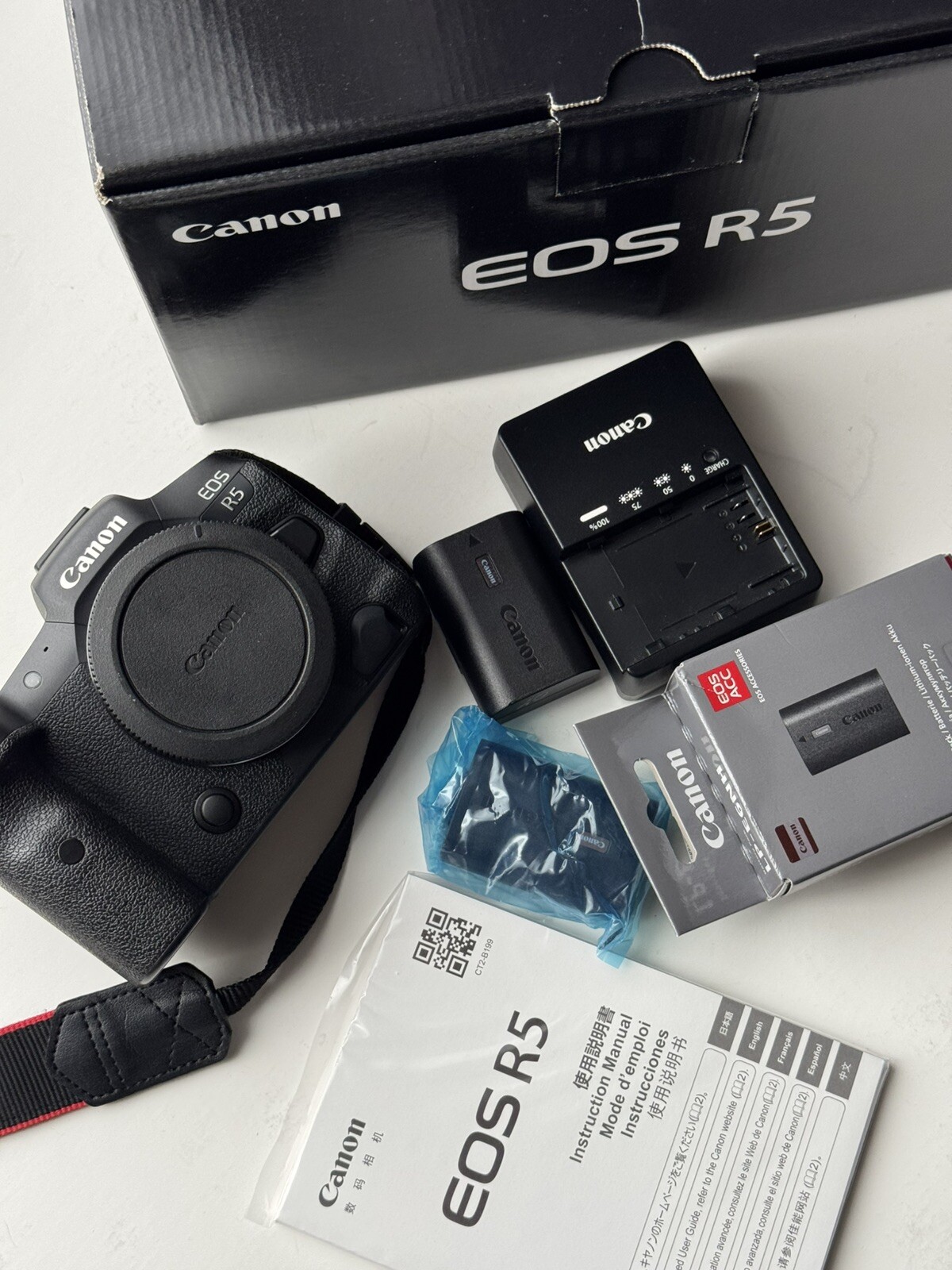 Canon EOS R5 45.0MP Mirrorless Camera (Body Only) +2 Batteries
