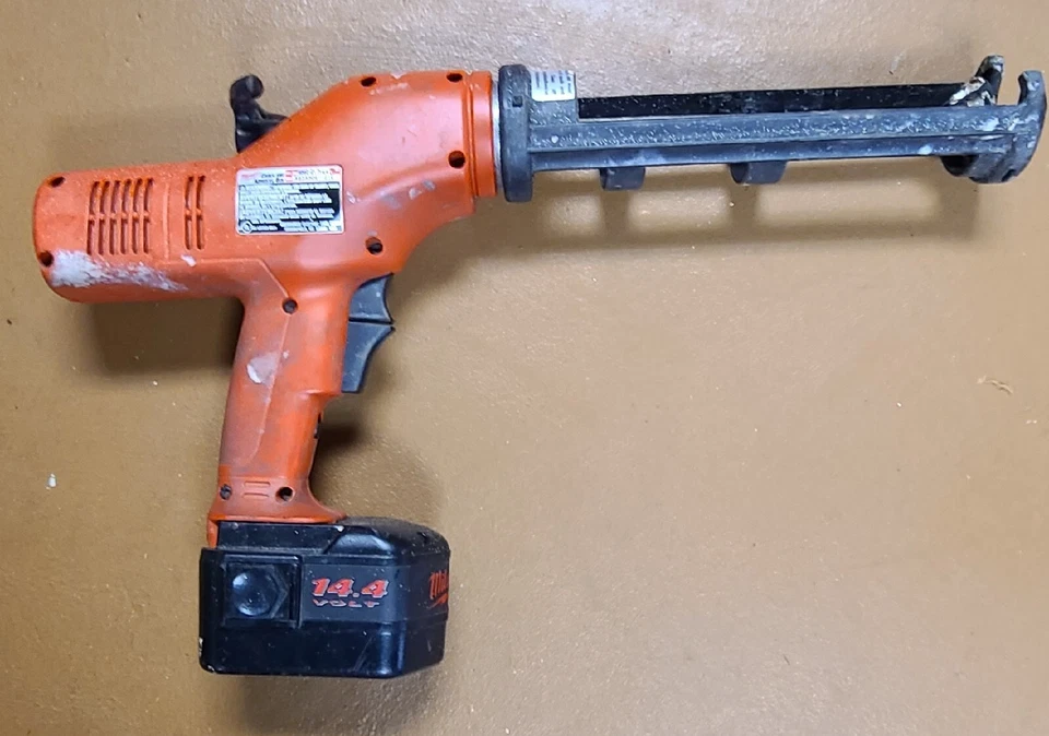 Milwaukee 14.4V Tool Set 2 Drills Caulk Gun Light 6 Batteries 2 Chargers Case - Image 3 of 4