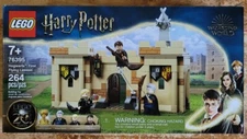 Lego 76395 Harry Potter HOGWARTS FIRST FLYING LESSON New minifigure hooch gold
