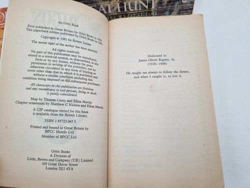 3x Vintage Robert Jordan Wheel of Time Books 2, 3, & 6 With Illustrated Covers - Picture 7 of 10