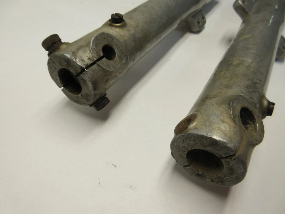 1972 OSSA MAR250 MAR 250 FRONT WHEEL FORKS 35MM - Image 4 of 4