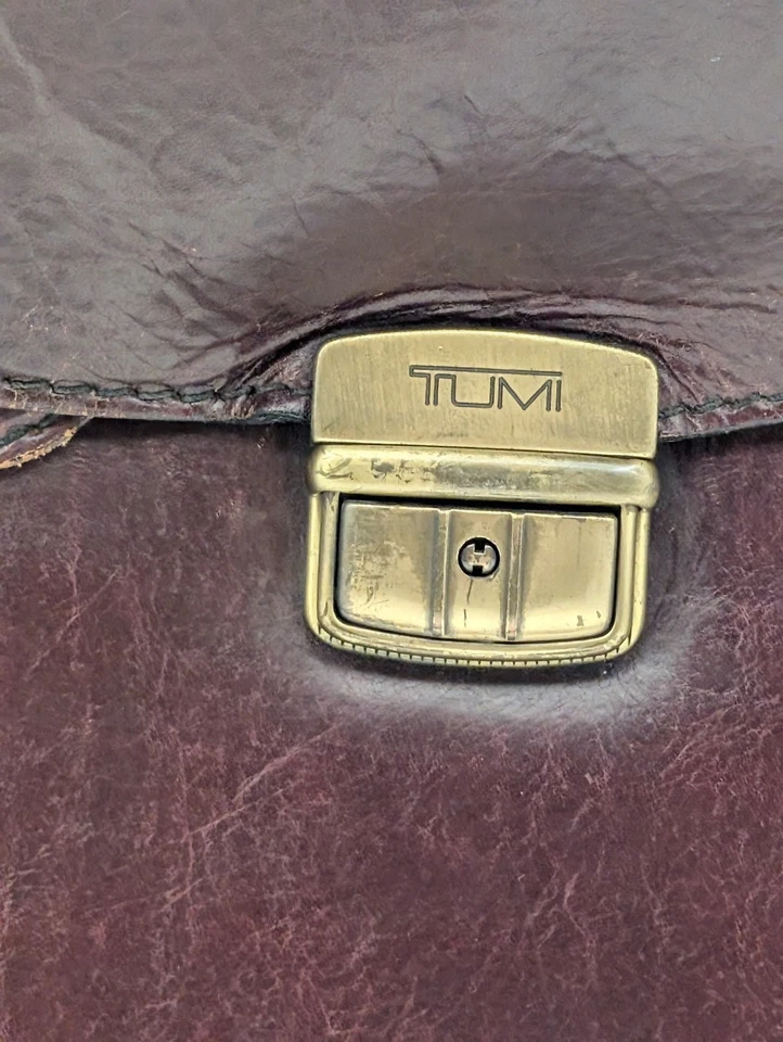 Vtg Tumi Full Grain Leather Expandable Briefcase Brown Key Lock Italy 16x12x7 - Image 2 of 4